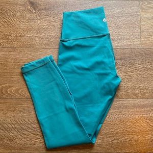 Brand new Lululemon Wonder under Luxtreme size 8